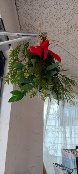 Mistletoe/ Kissing Boughs