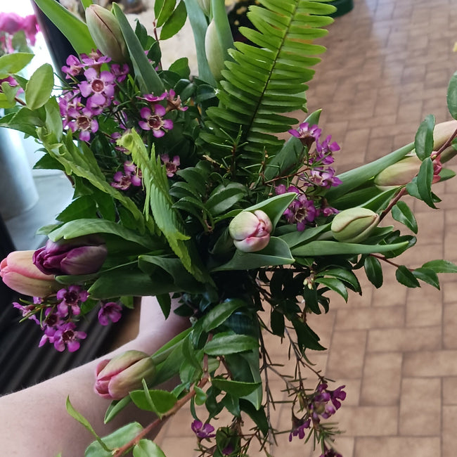 10 Stem Tulip Bouquet